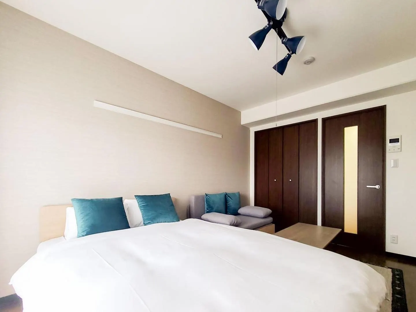 Anri Kitadume Osaka Castle Apartment Japan