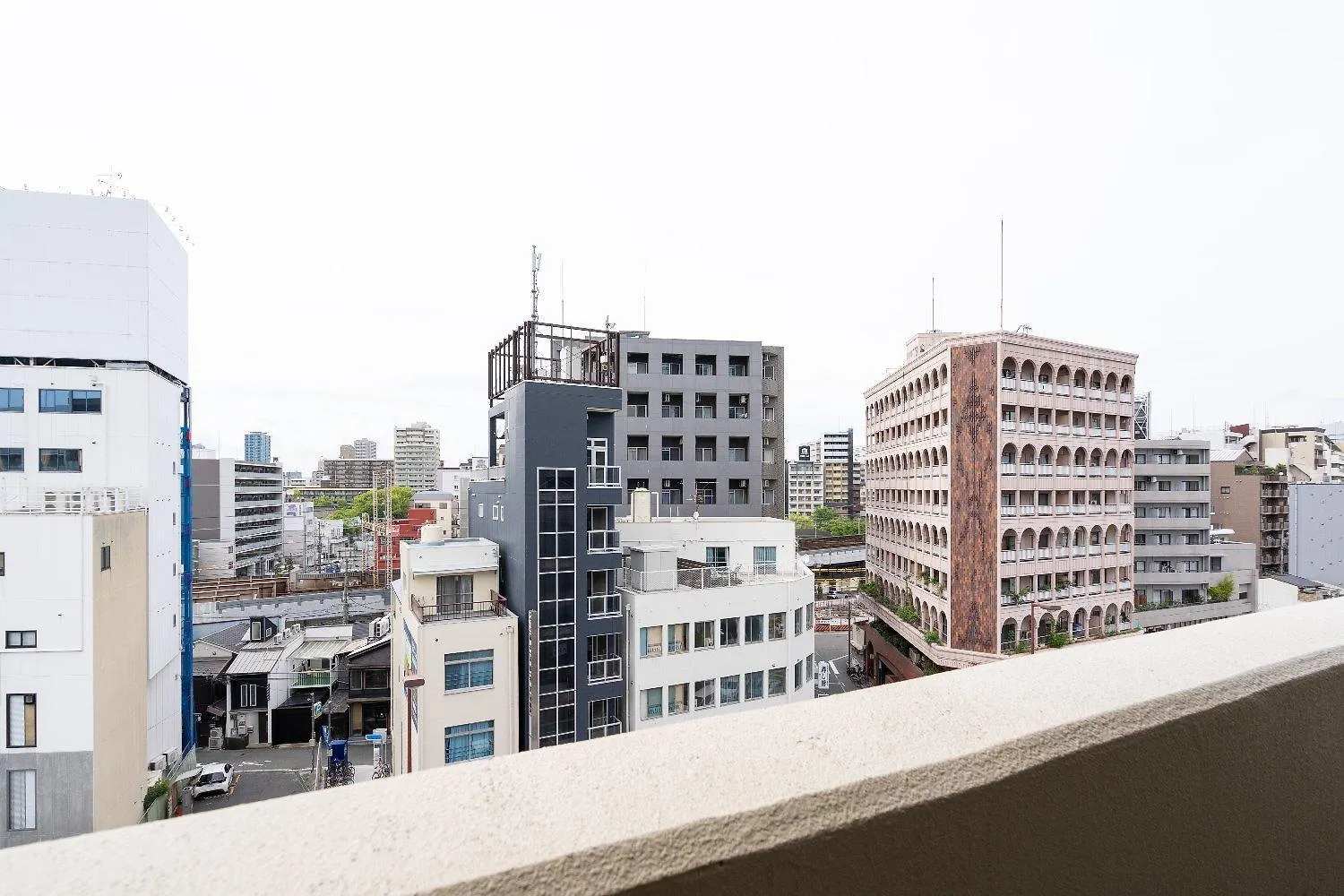 Anri Kitadume Osaka Castle Apartment 0*,  Japan