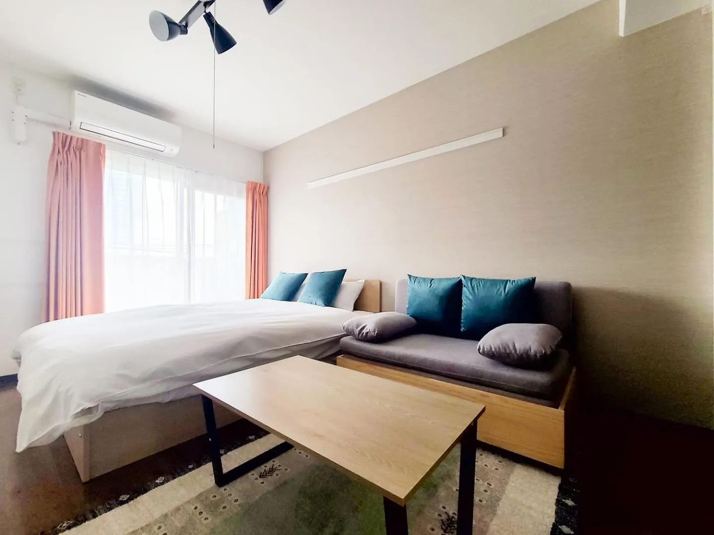 Anri Kitadume Osaka Castle Apartment