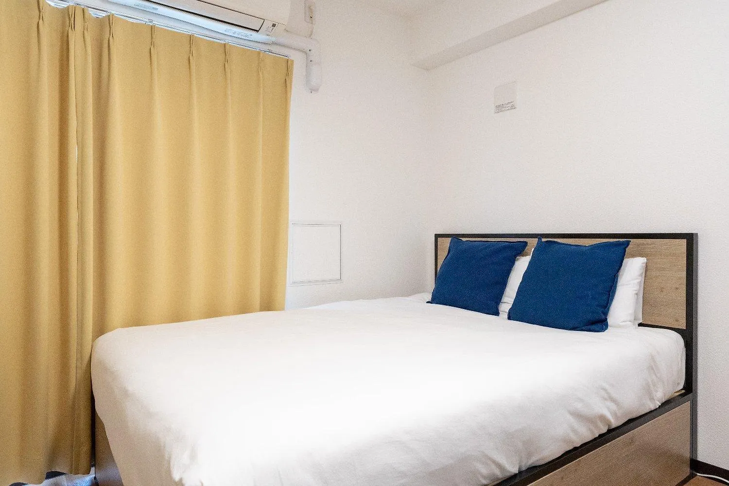 Anri Kitadume Osaka Castle Apartment