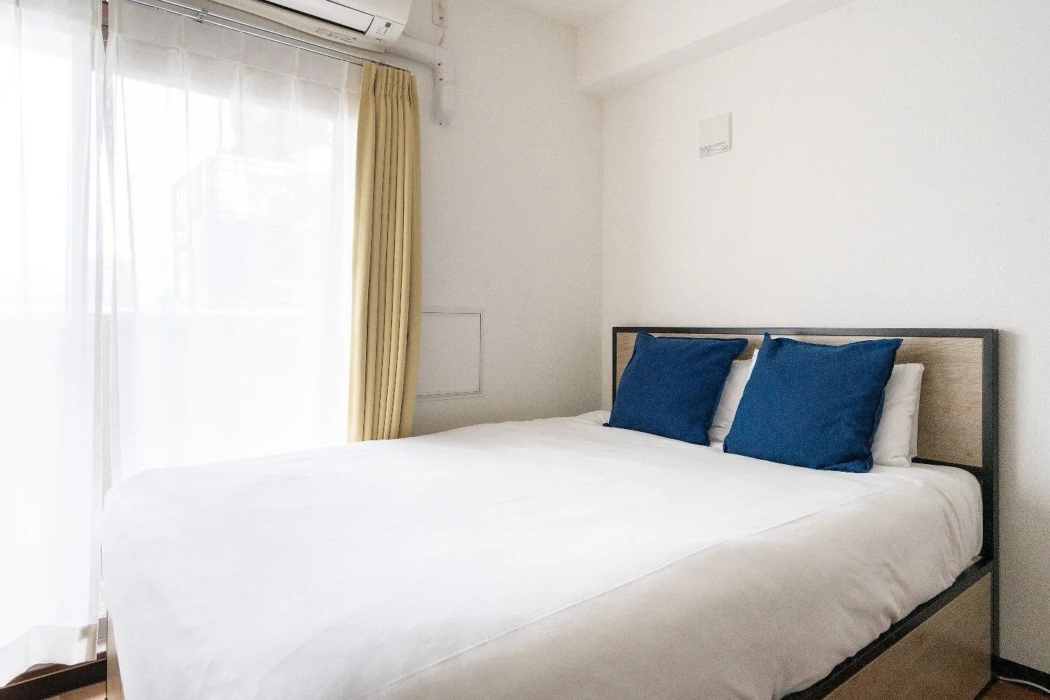 Anri Kitadume Osaka Castle Apartment